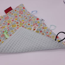 Cargar imagen en el visor de la galería, Trapito sensorial. Primavera
