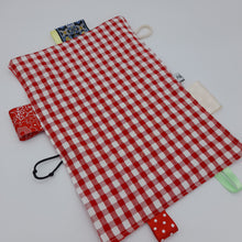 Cargar imagen en el visor de la galería, Trapito sensorial. Vichy rojo
