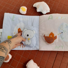 Cargar imagen en el visor de la galería, Maxi libro acolchado didactico Pascua
