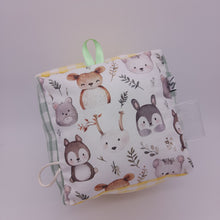 Cargar imagen en el visor de la galería, Cubo Montessori Animalitos
