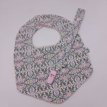 Cargar imagen en el visor de la galería, Pack Babero +chupetero flores pink
