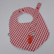 Cargar imagen en el visor de la galería, Pack babero + chupetero Vichy rojo
