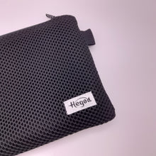 Cargar imagen en el visor de la galería, Estuche Mesh3D Negro
